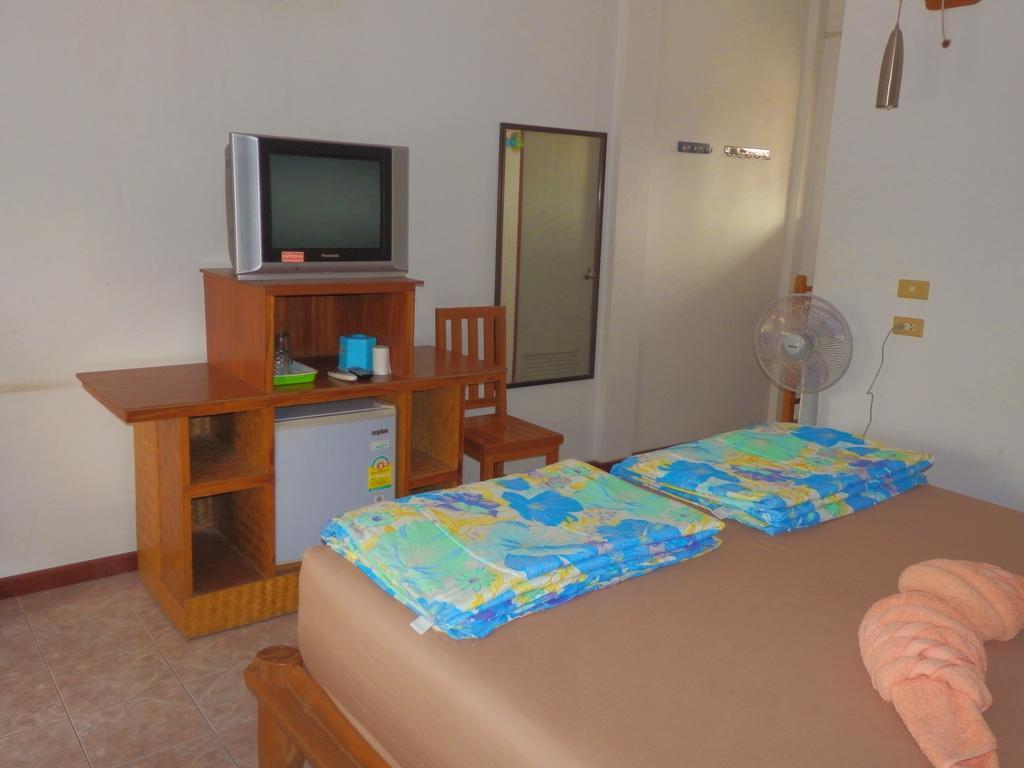 Mg Guesthouse Sukhothai Bagian luar foto