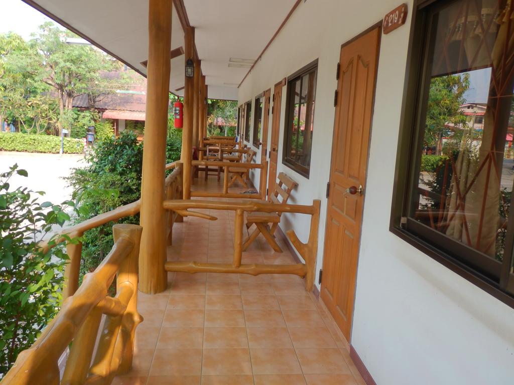 Mg Guesthouse Sukhothai Bagian luar foto