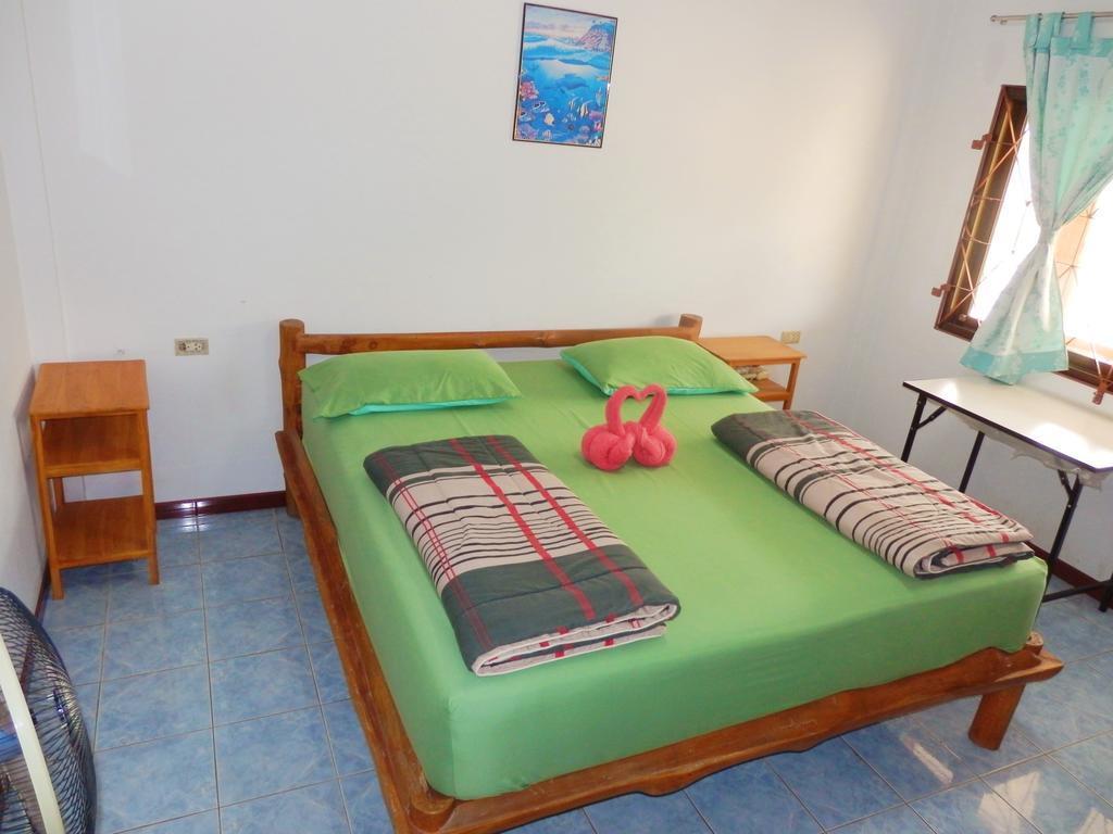 Mg Guesthouse Sukhothai Bagian luar foto