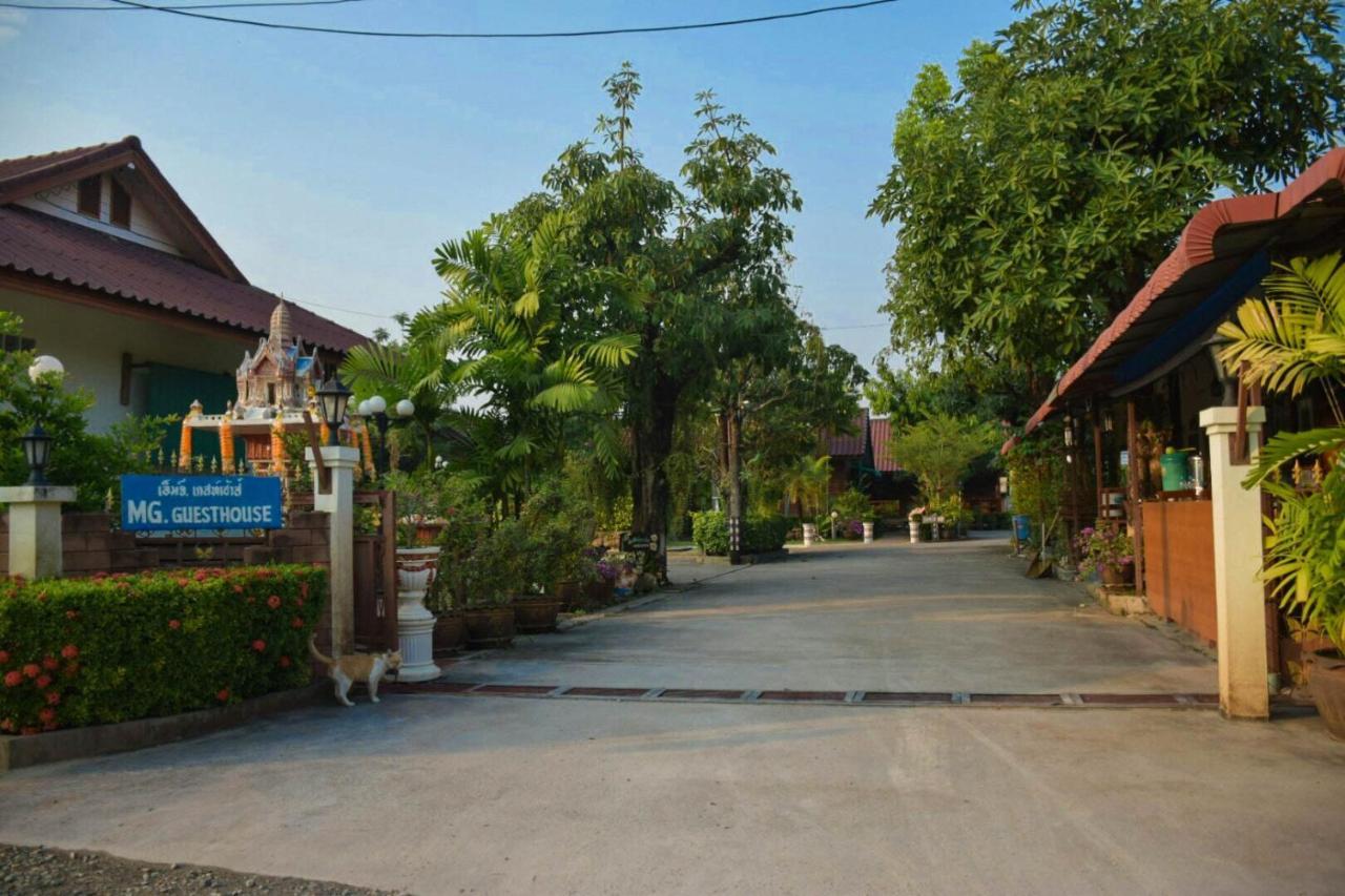 Mg Guesthouse Sukhothai Bagian luar foto
