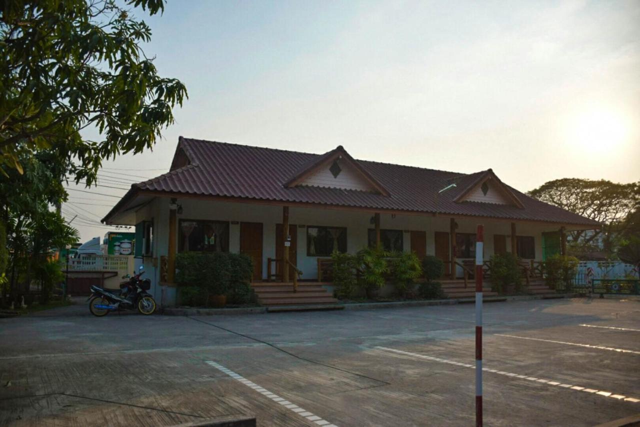 Mg Guesthouse Sukhothai Bagian luar foto