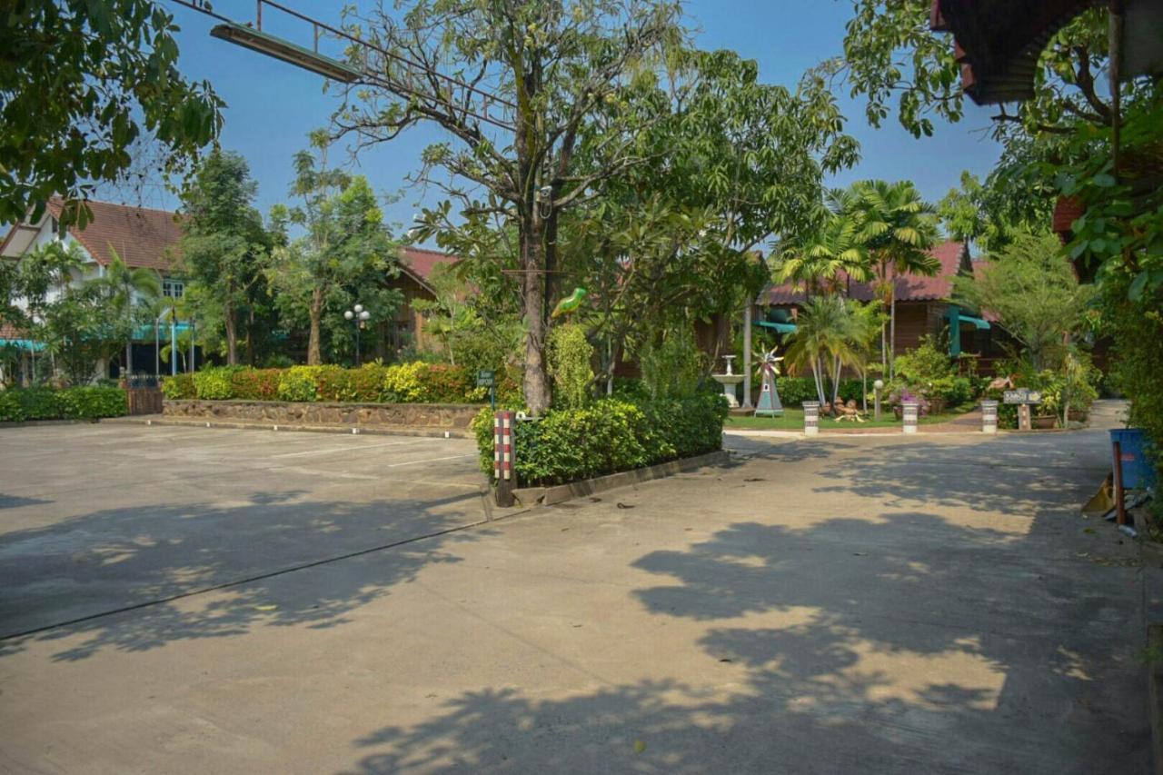 Mg Guesthouse Sukhothai Bagian luar foto