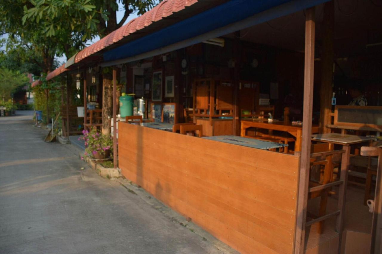 Mg Guesthouse Sukhothai Bagian luar foto
